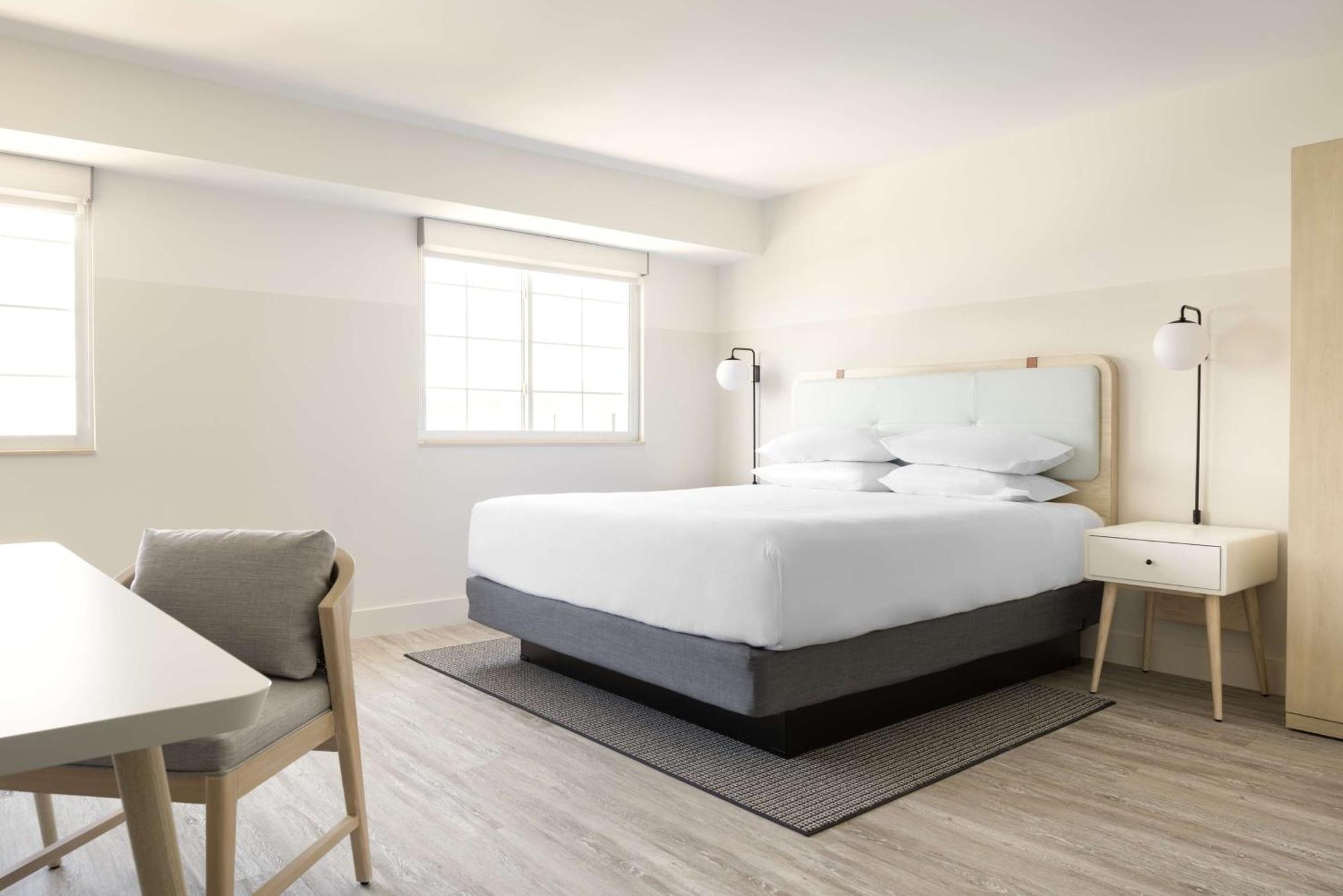Hampton By Hilton Grand Cayman Seven Mile Beach Τζώρτζταουν Εξωτερικό φωτογραφία