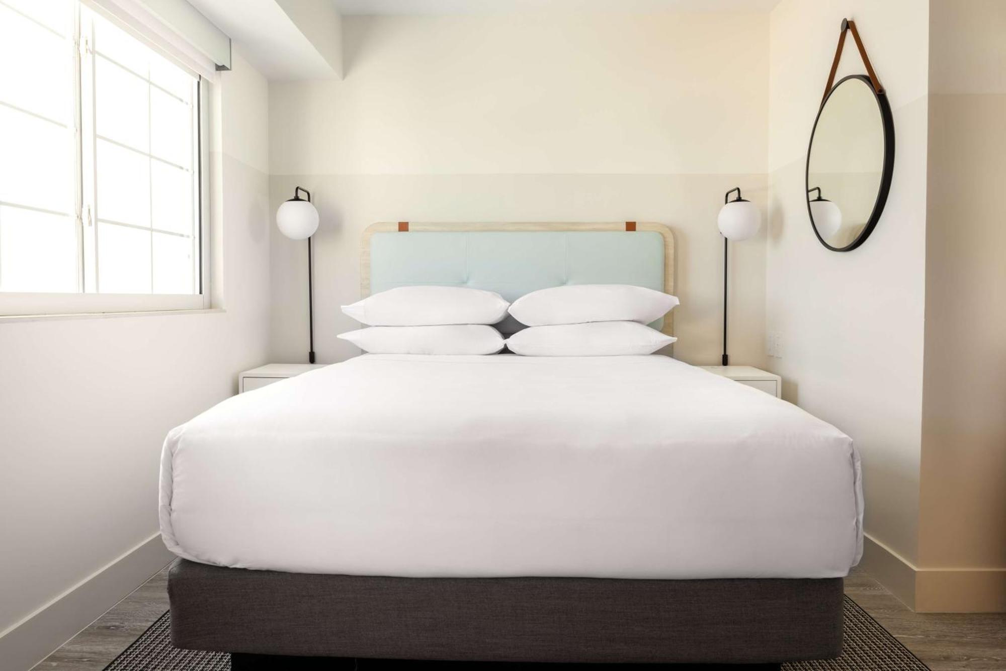 Hampton By Hilton Grand Cayman Seven Mile Beach Τζώρτζταουν Εξωτερικό φωτογραφία
