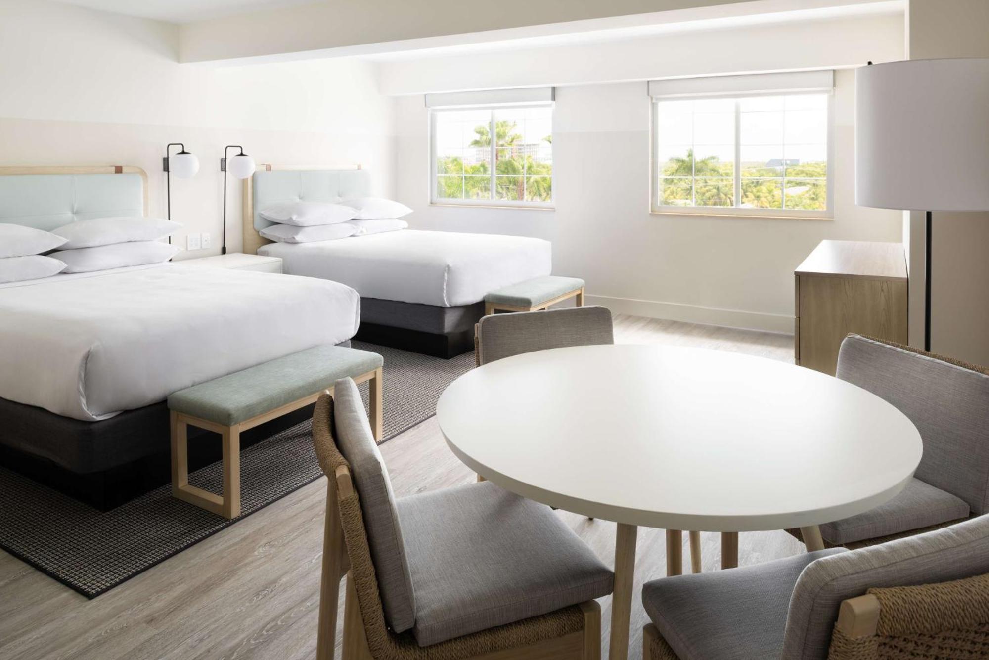 Hampton By Hilton Grand Cayman Seven Mile Beach Τζώρτζταουν Εξωτερικό φωτογραφία