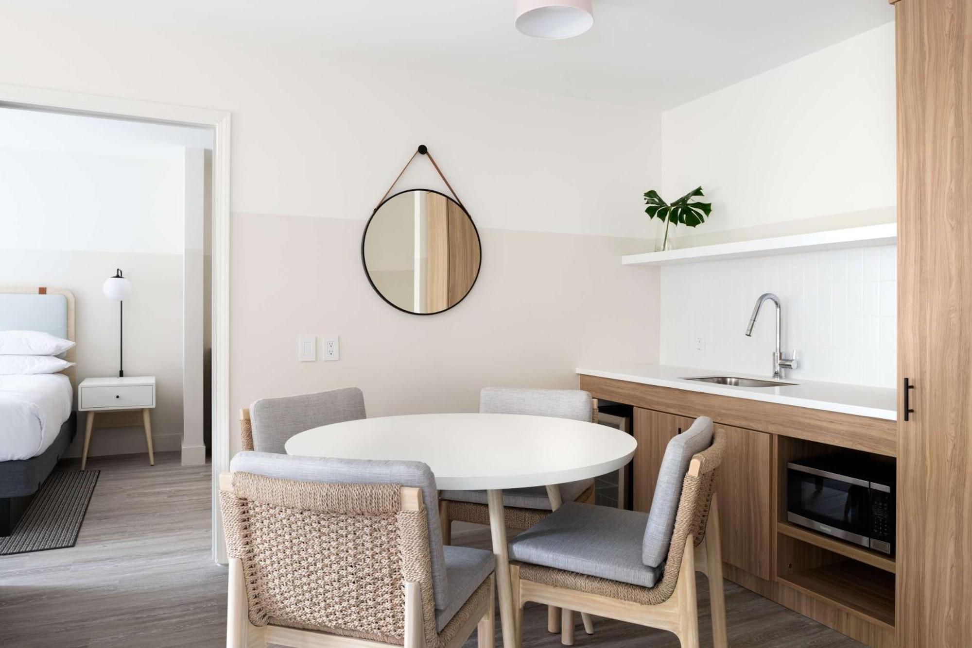 Hampton By Hilton Grand Cayman Seven Mile Beach Τζώρτζταουν Εξωτερικό φωτογραφία
